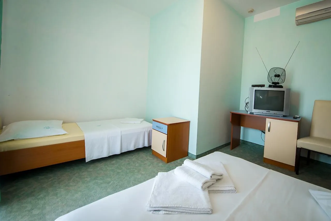 לינה וארוחת בוקר Kaštela Bed And Breakfast Helena