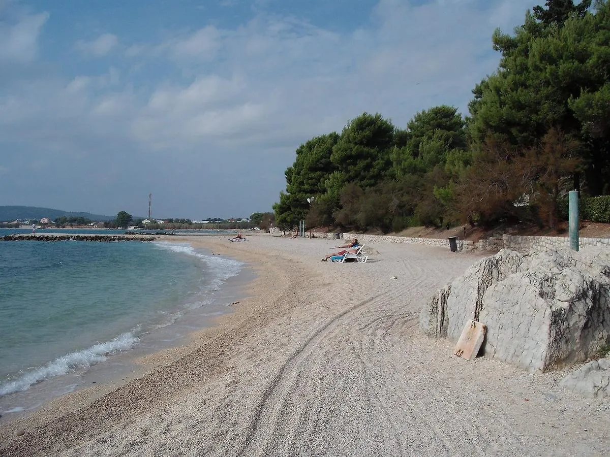 לינה וארוחת בוקר Kaštela Bed And Breakfast Helena